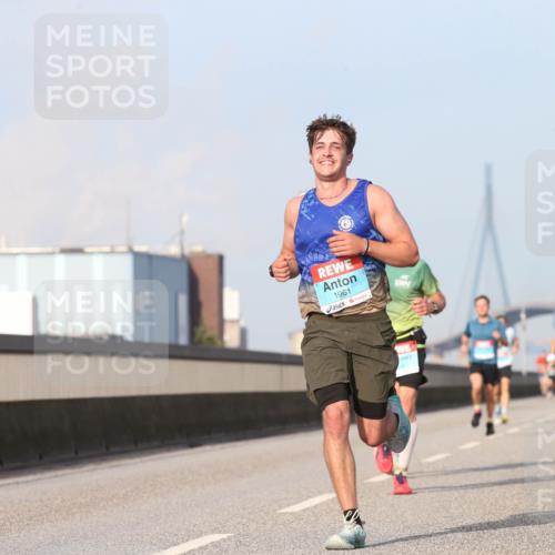 03.10.2026 - Köhlbrandbrückenlauf Jannik Wohlers http://msf.ph/oto/10711019 03.10.2026 09:45:55 Position 3 1961 meine-sportfotos.de