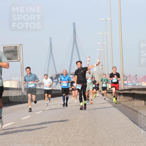 03.10.2026 - Köhlbrandbrückenlauf Jannik Wohlers http://msf.ph/oto/10711038 03.10.2026 09:45:57 Position 3  meine-sportfotos.de