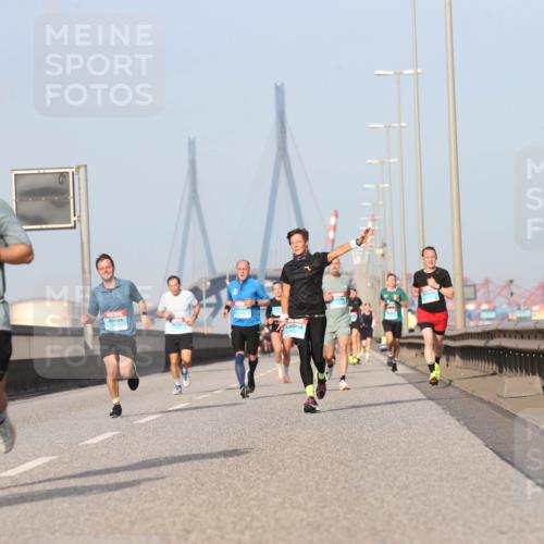 03.10.2026 - Köhlbrandbrückenlauf Jannik Wohlers http://msf.ph/oto/10711042 03.10.2026 09:45:57 Position 3  meine-sportfotos.de