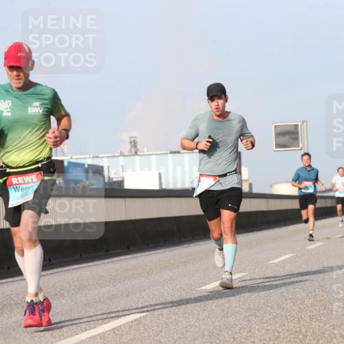 03.10.2026 - Köhlbrandbrückenlauf Jannik Wohlers http://msf.ph/oto/10711050 03.10.2026 09:45:58 Position 3 1508 meine-sportfotos.de