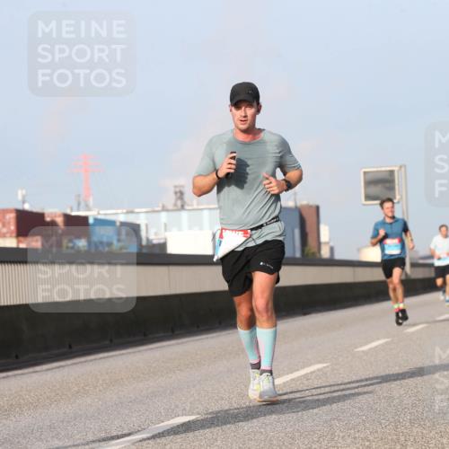 03.10.2026 - Köhlbrandbrückenlauf Jannik Wohlers http://msf.ph/oto/10711058 03.10.2026 09:45:59 Position 3  meine-sportfotos.de