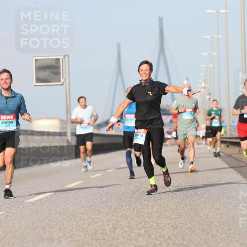 03.10.2026 - Köhlbrandbrückenlauf Jannik Wohlers http://msf.ph/oto/10711075 03.10.2026 09:46:00 Position 3 1371, 02 meine-sportfotos.de