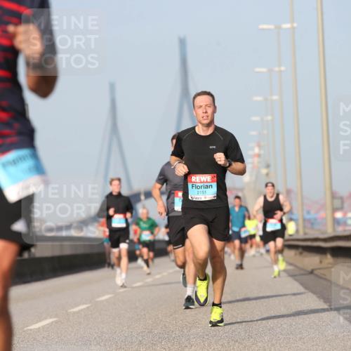 03.10.2026 - Köhlbrandbrückenlauf Jannik Wohlers http://msf.ph/oto/10711206 03.10.2026 09:46:12 Position 3 2151 meine-sportfotos.de