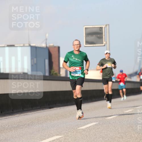 03.10.2026 - Köhlbrandbrückenlauf Jannik Wohlers http://msf.ph/oto/10711273 03.10.2026 09:46:24 Position 3 1054 meine-sportfotos.de