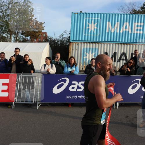 03.10.2026 - Köhlbrandbrückenlauf Mo-Foto http://msf.ph/oto/10741737 03.10.2026 09:42:00 Ziel 35, 2100 meine-sportfotos.de