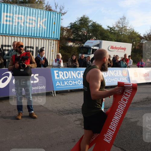 03.10.2026 - Köhlbrandbrückenlauf Mo-Foto http://msf.ph/oto/10741744 03.10.2026 09:42:01 Ziel 5, 2100 meine-sportfotos.de