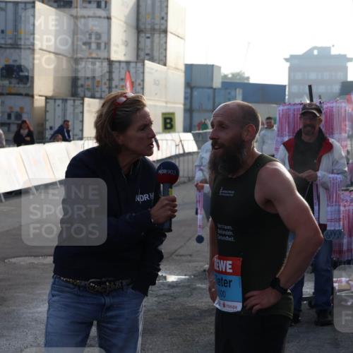 03.10.2026 - Köhlbrandbrückenlauf Mo-Foto http://msf.ph/oto/10741769 03.10.2026 09:42:35 Ziel 90, 3, 100 meine-sportfotos.de