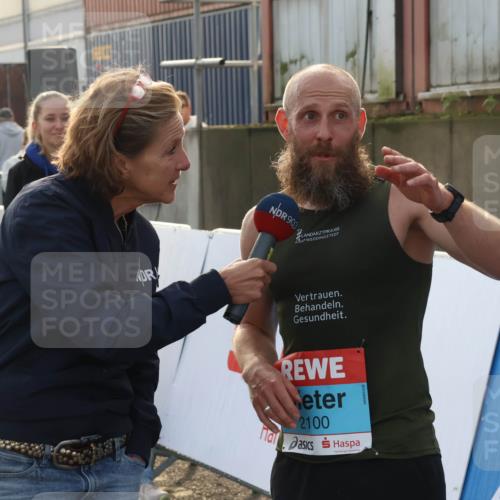 03.10.2026 - Köhlbrandbrückenlauf Mo-Foto http://msf.ph/oto/10741779 03.10.2026 09:42:43 Ziel 90, 3, 2100 meine-sportfotos.de