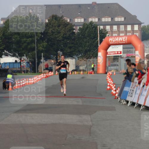 03.10.2026 - Köhlbrandbrückenlauf Mo-Foto http://msf.ph/oto/10741792 03.10.2026 09:43:10 Ziel 663133, 45, 1, 000, 000, 2, 60, 64 meine-sportfotos.de