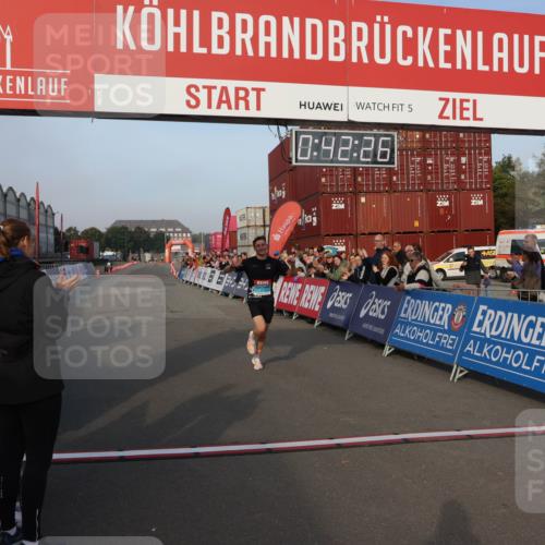 03.10.2026 - Köhlbrandbrückenlauf Mo-Foto http://msf.ph/oto/10741809 03.10.2026 09:43:18 Ziel 5, 0, 92, 26, 3, 1773 meine-sportfotos.de