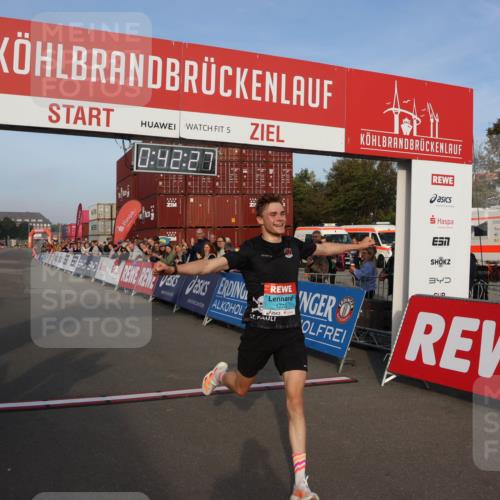 03.10.2026 - Köhlbrandbrückenlauf Mo-Foto http://msf.ph/oto/10741820 03.10.2026 09:43:19 Ziel 5, 0, 42, 27, 340, 1773, 1773 meine-sportfotos.de