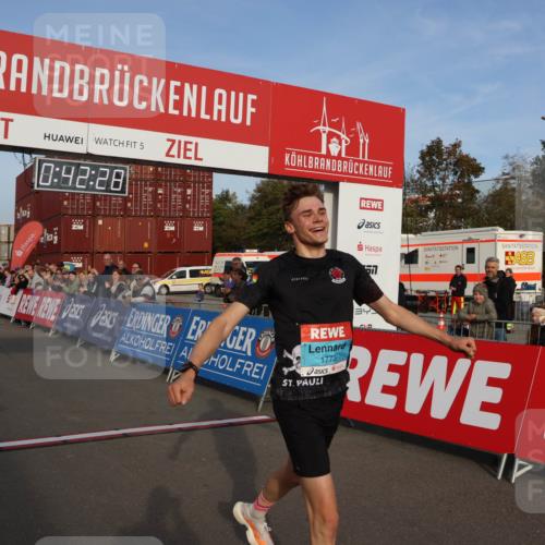 03.10.2026 - Köhlbrandbrückenlauf Mo-Foto http://msf.ph/oto/10741823 03.10.2026 09:43:20 Ziel 5, 0, 42, 28, 34, 1773 meine-sportfotos.de