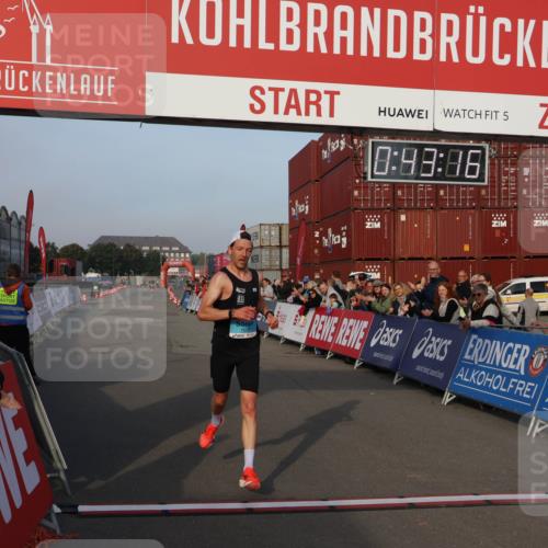 03.10.2026 - Köhlbrandbrückenlauf Mo-Foto http://msf.ph/oto/10741854 03.10.2026 09:44:08 Ziel 5, 0, 48, 86, 1508 meine-sportfotos.de