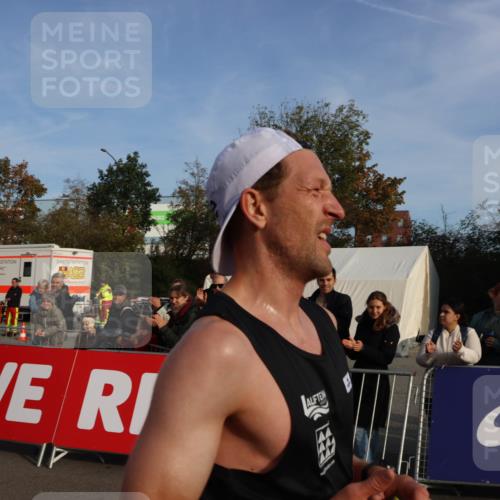 03.10.2026 - Köhlbrandbrückenlauf Mo-Foto http://msf.ph/oto/10741873 03.10.2026 09:44:10 Ziel 1508 meine-sportfotos.de