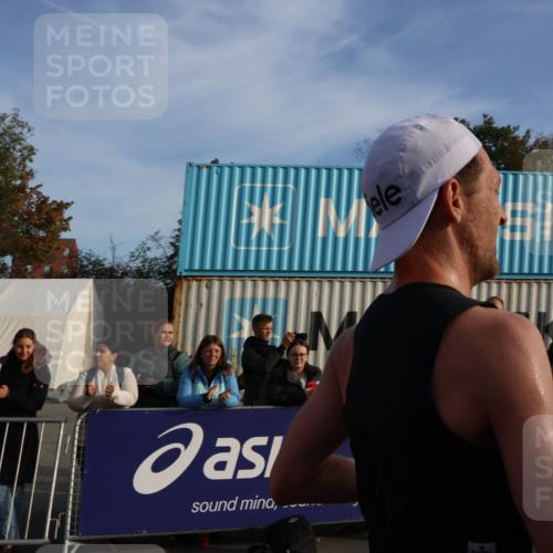 03.10.2026 - Köhlbrandbrückenlauf Mo-Foto http://msf.ph/oto/10741876 03.10.2026 09:44:11 Ziel 1508 meine-sportfotos.de