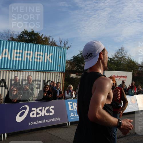 03.10.2026 - Köhlbrandbrückenlauf Mo-Foto http://msf.ph/oto/10741881 03.10.2026 09:44:11 Ziel 1508 meine-sportfotos.de