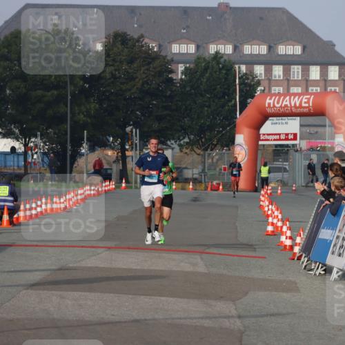 03.10.2026 - Köhlbrandbrückenlauf Mo-Foto http://msf.ph/oto/10741935 03.10.2026 09:44:49 Ziel 2, 60, 64 meine-sportfotos.de