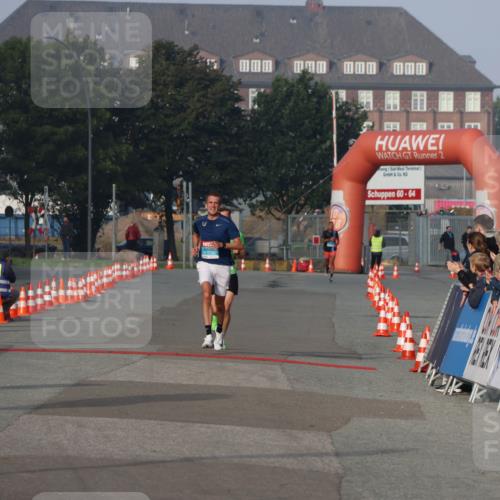 03.10.2026 - Köhlbrandbrückenlauf Mo-Foto http://msf.ph/oto/10741938 03.10.2026 09:44:49 Ziel 2, 60, 64 meine-sportfotos.de