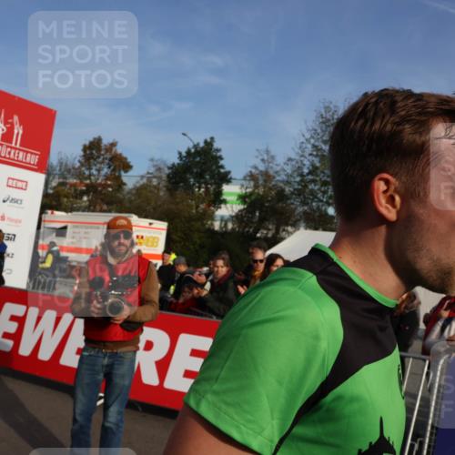 03.10.2026 - Köhlbrandbrückenlauf Mo-Foto http://msf.ph/oto/10741994 03.10.2026 09:45:03 Ziel 57, 2043, 2131 meine-sportfotos.de