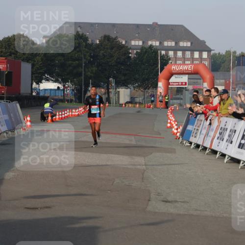 03.10.2026 - Köhlbrandbrückenlauf Mo-Foto http://msf.ph/oto/10741995 03.10.2026 09:45:14 Ziel 2, 60, 64 meine-sportfotos.de