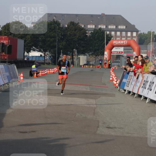 03.10.2026 - Köhlbrandbrückenlauf Mo-Foto http://msf.ph/oto/10741997 03.10.2026 09:45:14 Ziel 6631337, 2, 60, 64 meine-sportfotos.de
