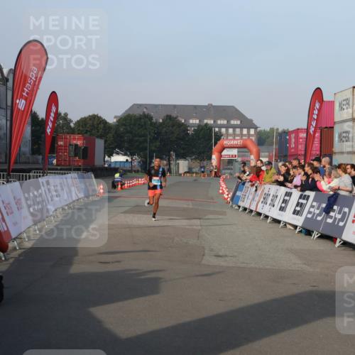 03.10.2026 - Köhlbrandbrückenlauf Mo-Foto http://msf.ph/oto/10742006 03.10.2026 09:45:16 Ziel 340, 340 meine-sportfotos.de