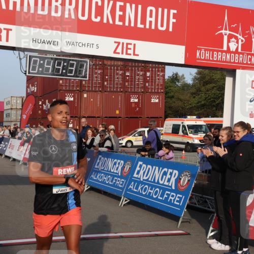 03.10.2026 - Köhlbrandbrückenlauf Mo-Foto http://msf.ph/oto/10742052 03.10.2026 09:45:23 Ziel 5, 0, 99, 39, 7, 1263 meine-sportfotos.de
