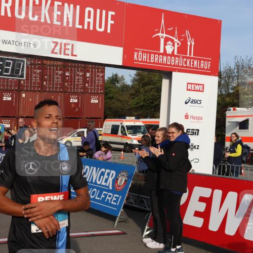03.10.2026 - Köhlbrandbrückenlauf Mo-Foto http://msf.ph/oto/10742053 03.10.2026 09:45:24 Ziel 5, 0, 99, 88, 1, 7, 80, 98, 1, 1263 meine-sportfotos.de