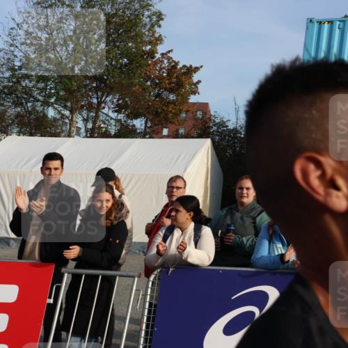 03.10.2026 - Köhlbrandbrückenlauf Mo-Foto http://msf.ph/oto/10742060 03.10.2026 09:45:25 Ziel 1263 meine-sportfotos.de