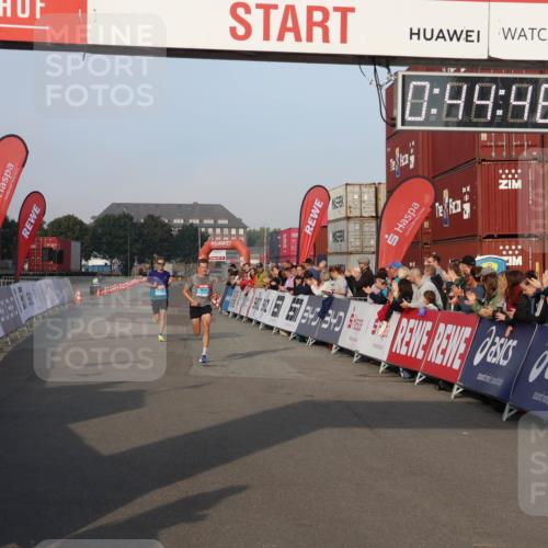 03.10.2026 - Köhlbrandbrückenlauf Mo-Foto http://msf.ph/oto/10742063 03.10.2026 09:45:40 Ziel 5, 340, 340, 0, 98, 98, 2102 meine-sportfotos.de