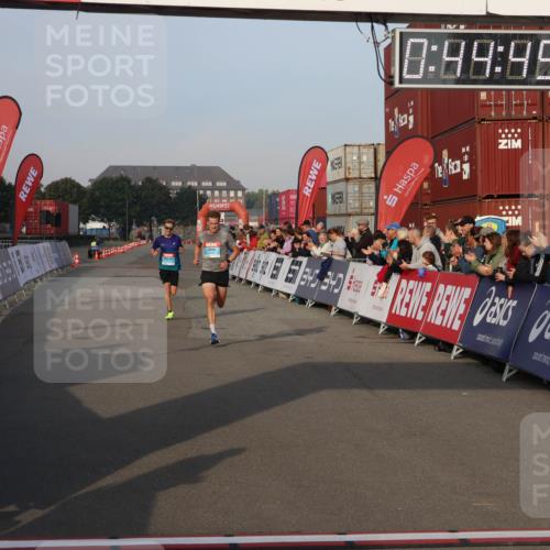 03.10.2026 - Köhlbrandbrückenlauf Mo-Foto http://msf.ph/oto/10742066 03.10.2026 09:45:41 Ziel 66, 68, 0, 2102 meine-sportfotos.de
