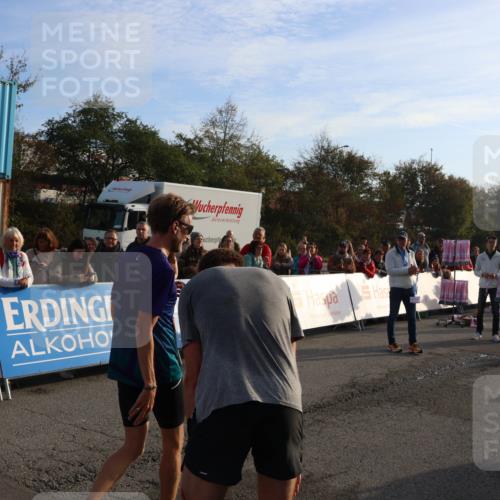 03.10.2026 - Köhlbrandbrückenlauf Mo-Foto http://msf.ph/oto/10742141 03.10.2026 09:45:52 Ziel 2111 meine-sportfotos.de