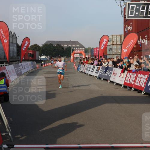 03.10.2026 - Köhlbrandbrückenlauf Mo-Foto http://msf.ph/oto/10742153 03.10.2026 09:46:12 Ziel 6926, 340, 340, 0, 49, 89, 1063 meine-sportfotos.de