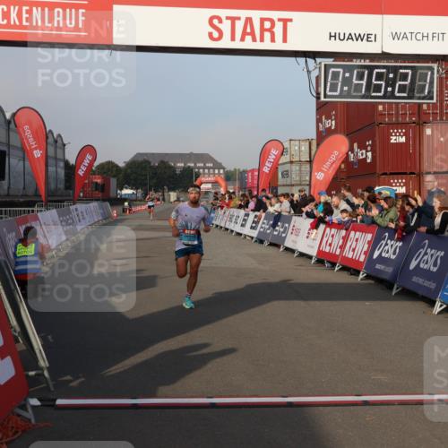 03.10.2026 - Köhlbrandbrückenlauf Mo-Foto http://msf.ph/oto/10742166 03.10.2026 09:46:13 Ziel 5, 6926, 0, 85, 28, 1063 meine-sportfotos.de