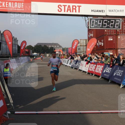 03.10.2026 - Köhlbrandbrückenlauf Mo-Foto http://msf.ph/oto/10742168 03.10.2026 09:46:14 Ziel 5, 10, 95, 22, 1063 meine-sportfotos.de