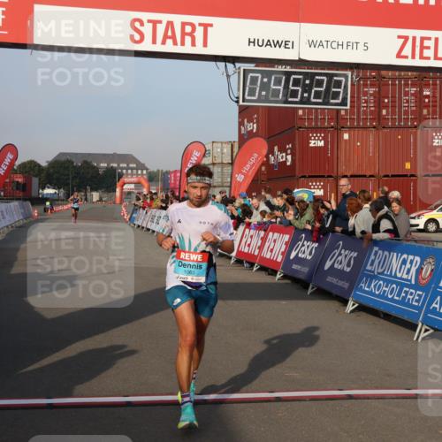 03.10.2026 - Köhlbrandbrückenlauf Mo-Foto http://msf.ph/oto/10742179 03.10.2026 09:46:15 Ziel 5, 0, 95, 23, 1063, 1063 meine-sportfotos.de