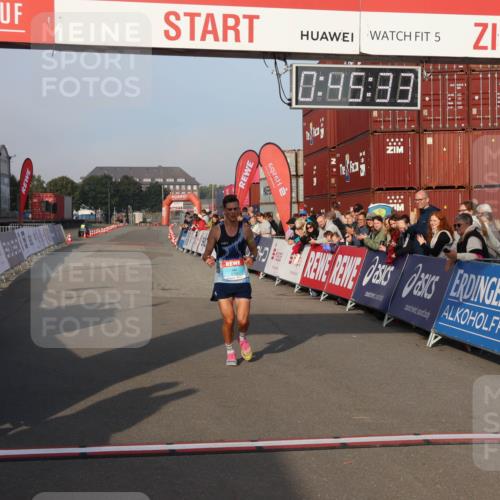 03.10.2026 - Köhlbrandbrückenlauf Mo-Foto http://msf.ph/oto/10742208 03.10.2026 09:46:25 Ziel 5, 9269, 0, 99, 88, 3735 meine-sportfotos.de