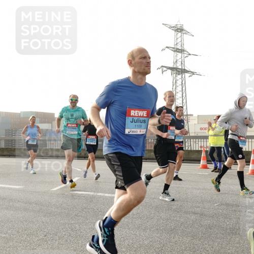 03.10.2026 - Köhlbrandbrückenlauf Michael Burmester http://msf.ph/oto/10764051 03.10.2026 09:15:57 Position 3 1591, 1109, 0, 3 meine-sportfotos.de