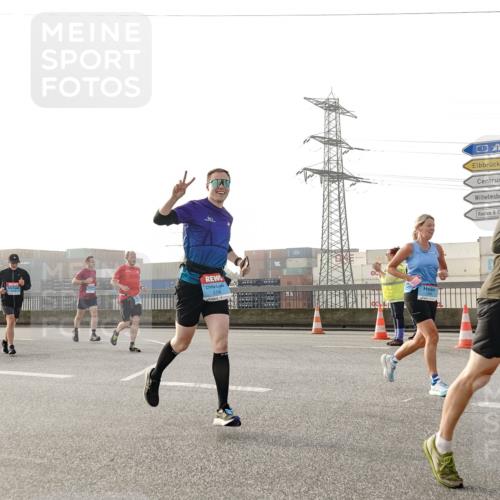 03.10.2026 - Köhlbrandbrückenlauf Michael Burmester http://msf.ph/oto/10764064 03.10.2026 09:16:00 Position 3 3 meine-sportfotos.de