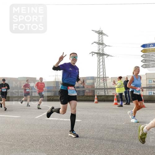 03.10.2026 - Köhlbrandbrückenlauf Michael Burmester http://msf.ph/oto/10764065 03.10.2026 09:16:00 Position 3 370 meine-sportfotos.de