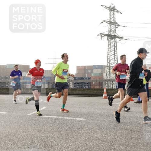 03.10.2026 - Köhlbrandbrückenlauf Michael Burmester http://msf.ph/oto/10764070 03.10.2026 09:16:02 Position 3  meine-sportfotos.de