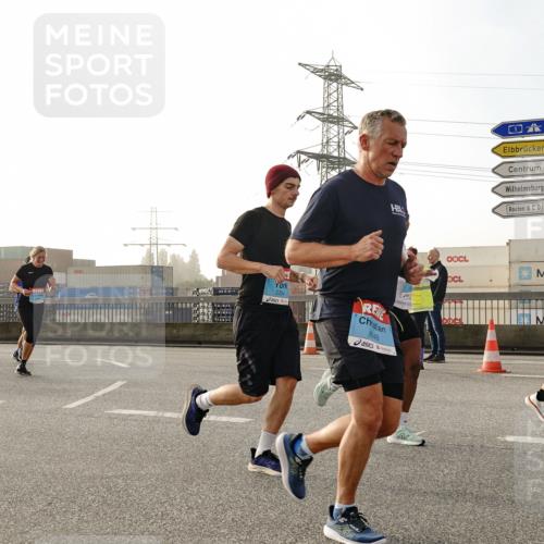 03.10.2026 - Köhlbrandbrückenlauf Michael Burmester http://msf.ph/oto/10764079 03.10.2026 09:16:05 Position 3 2354, 1648 meine-sportfotos.de