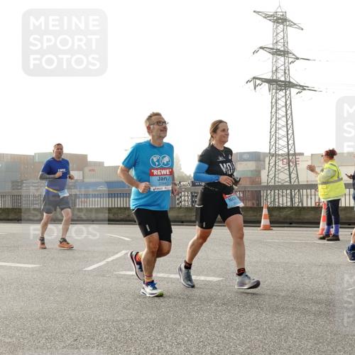 03.10.2026 - Köhlbrandbrückenlauf Michael Burmester http://msf.ph/oto/10764087 03.10.2026 09:16:07 Position 3 8, 2284 meine-sportfotos.de