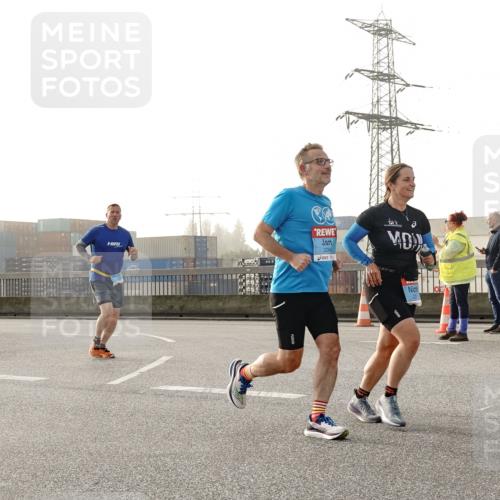 03.10.2026 - Köhlbrandbrückenlauf Michael Burmester http://msf.ph/oto/10764090 03.10.2026 09:16:08 Position 3 39, 16, 2284 meine-sportfotos.de