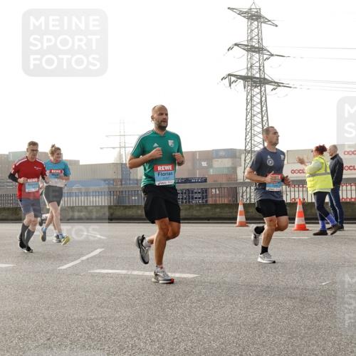 03.10.2026 - Köhlbrandbrückenlauf Michael Burmester http://msf.ph/oto/10764109 03.10.2026 09:16:12 Position 3 2007 meine-sportfotos.de