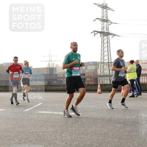 03.10.2026 - Köhlbrandbrückenlauf Michael Burmester http://msf.ph/oto/10764110 03.10.2026 09:16:12 Position 3 2007, 3 meine-sportfotos.de