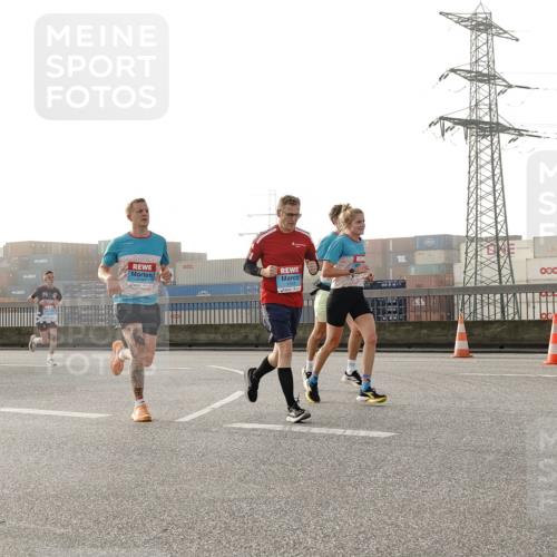 03.10.2026 - Köhlbrandbrückenlauf Michael Burmester http://msf.ph/oto/10764111 03.10.2026 09:16:13 Position 3 1554 meine-sportfotos.de