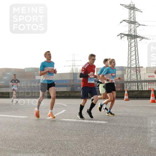 03.10.2026 - Köhlbrandbrückenlauf Michael Burmester http://msf.ph/oto/10764113 03.10.2026 09:16:13 Position 3 1797, 1554, 0 meine-sportfotos.de