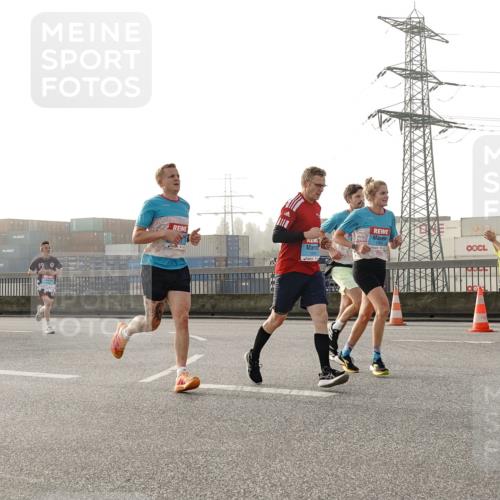 03.10.2026 - Köhlbrandbrückenlauf Michael Burmester http://msf.ph/oto/10764114 03.10.2026 09:16:13 Position 3 1554 meine-sportfotos.de