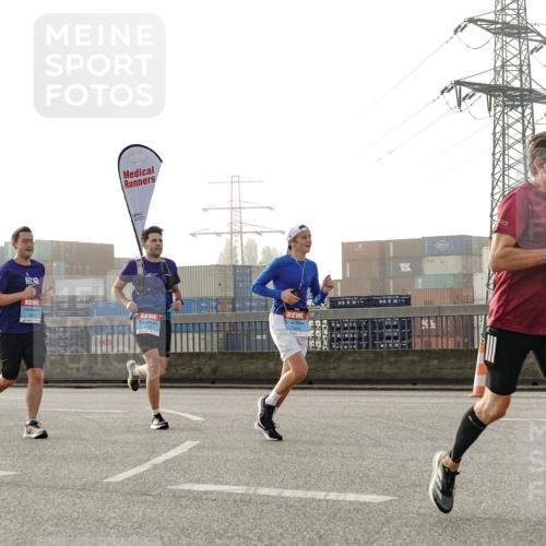 03.10.2026 - Köhlbrandbrückenlauf Michael Burmester http://msf.ph/oto/10764123 03.10.2026 09:16:17 Position 3  meine-sportfotos.de